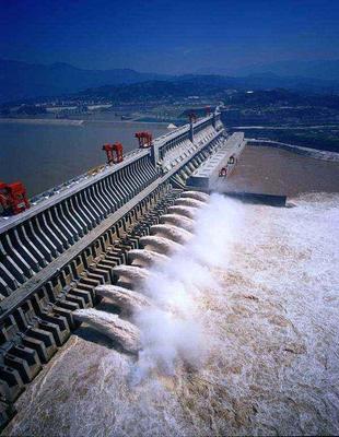 三峽水庫計劃6月10日消落至汛限水位變幅范圍以內(nèi)，為汛期防洪做好準(zhǔn)備